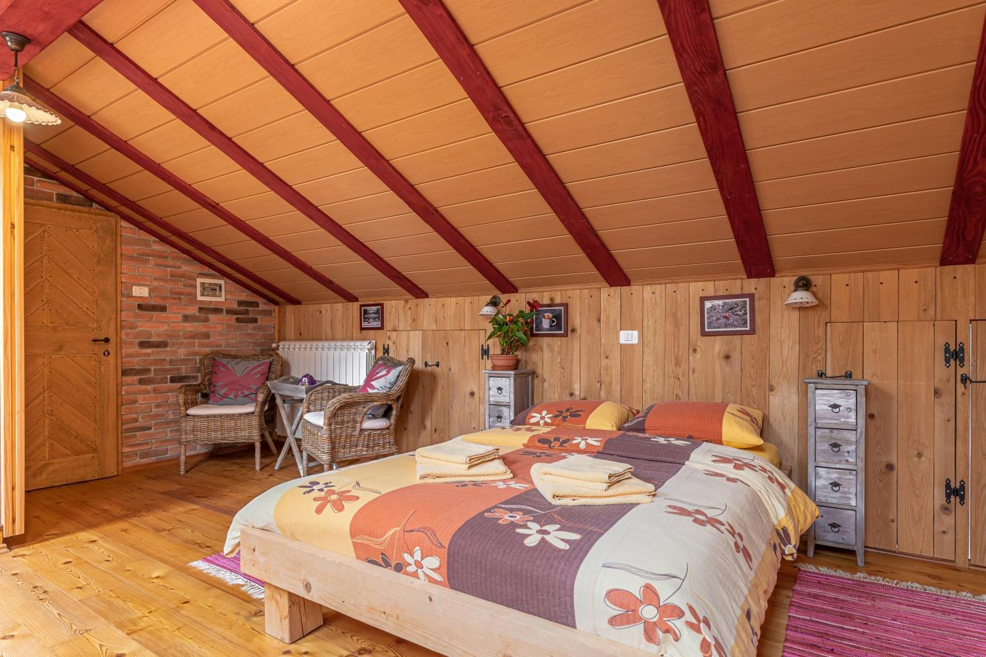 House Na Meji With Sauna - Happy Rentals Pivka Exteriör bild